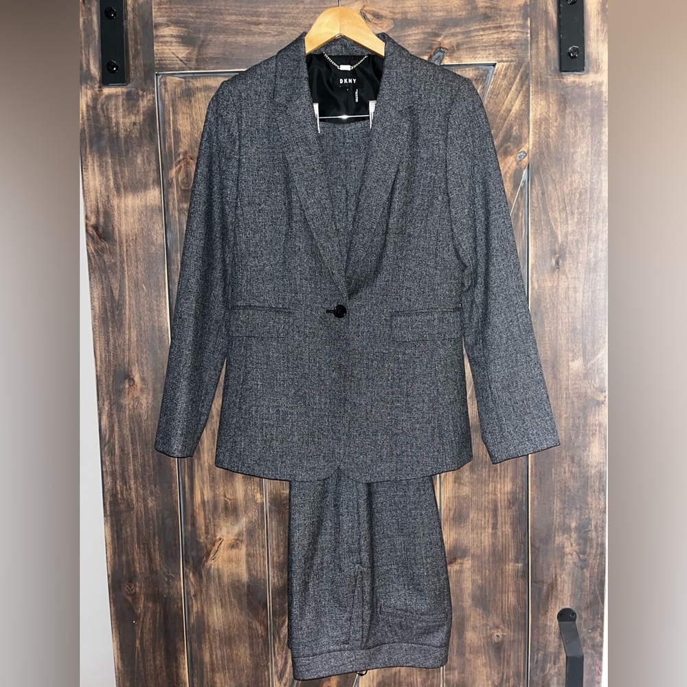 DKNY women’s suit
